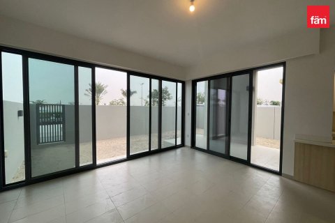 4 bedrooms Villa in Dubai, UAE No. 210146