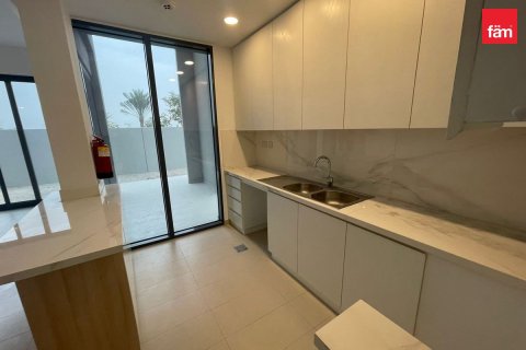 4 bedrooms Villa in Dubai, UAE No. 210146 9