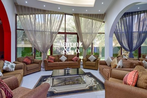 8 bedrooms Villa in Sector E, UAE No. 188381 6