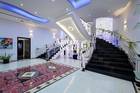 8 bedrooms Villa in Sector E, UAE No. 188381 4