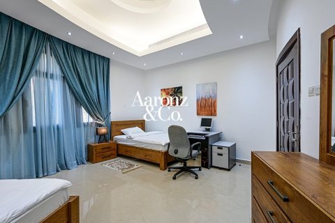 8 bedrooms Villa in Sector E, UAE No. 188381 14