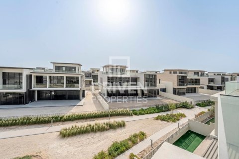 Вилла с 4 спальнями в Golf Grove, ОАЭ №192922 26