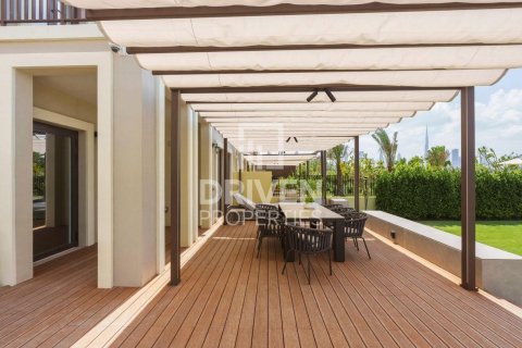 5 bedrooms Villa in Jumeirah, UAE No. 192925 27