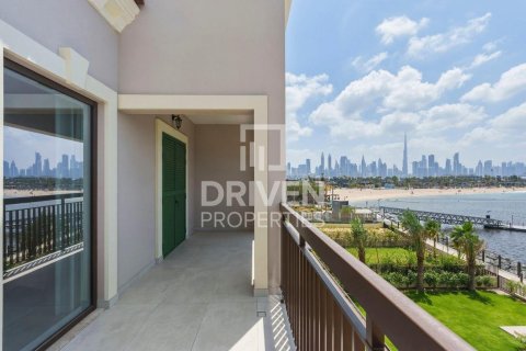 5 bedrooms Villa in Jumeirah, UAE No. 192925 25