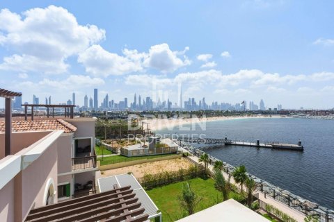 5 bedrooms Villa in Jumeirah, UAE No. 192925 28