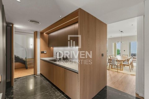 5 bedrooms Villa in Jumeirah, UAE No. 192925 5