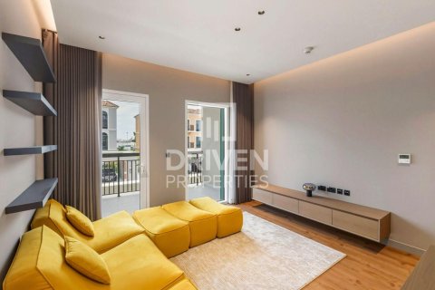 5 bedrooms Villa in Jumeirah, UAE No. 192925 17