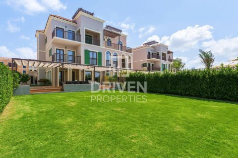5 bedrooms Villa in Jumeirah, UAE No. 192925 29