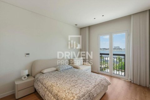 5 bedrooms Villa in Jumeirah, UAE No. 192925 11