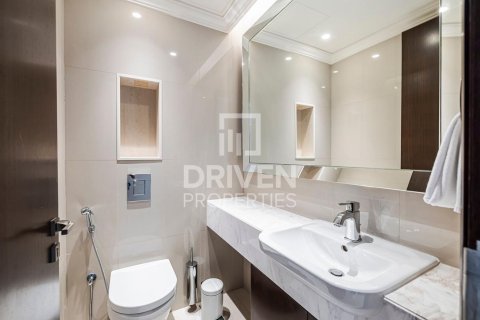 Квартира с 2 спальнями в The Address Residence Fountain Views, ОАЭ №192920 14