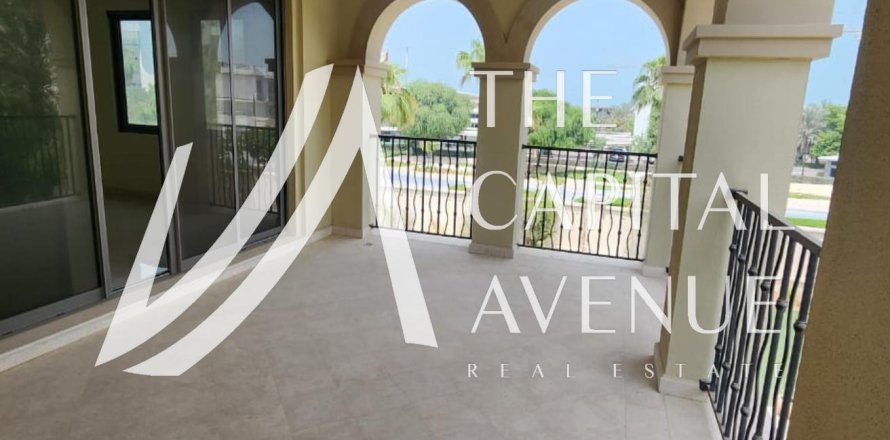 Villa de 5 dormitorios  No. 120177