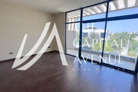 4 غرف نوم فيلا  رقم 120174 12