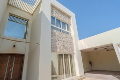5 bedrooms Villa in Ras Al Khaimah, UAE No. 184002 9