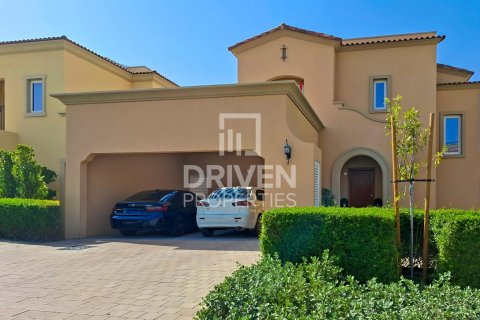 Villa de 4 chambres à Villanova, UAE No. 190827