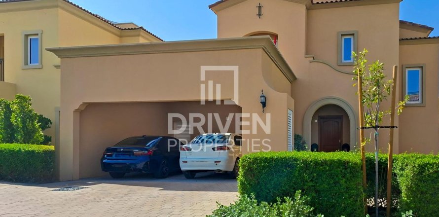 Villa de 4 chambres à Villanova, UAE No. 190827