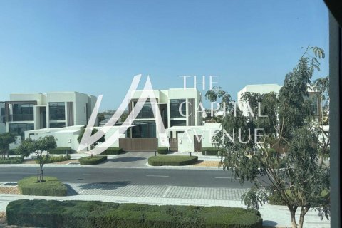 3 bedrooms Villa in Abu Dhabi, UAE No. 188205 4
