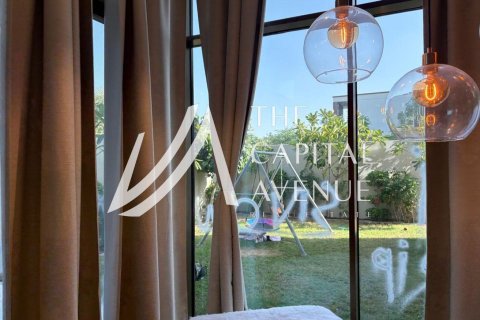3 bedrooms Villa in Abu Dhabi, UAE No. 188205 8
