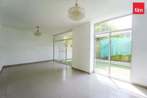 Townhouse de 3 dormitorios en Dubai, UAE No. 105690 2