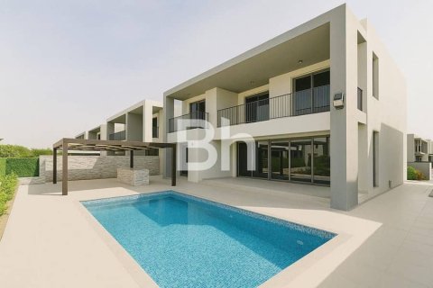 Villa de 5 dormitorios  No. 114502 2