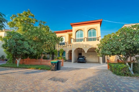 Вилла с 4 спальнями №129990 12