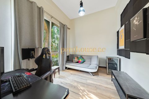 Вилла с 4 спальнями №129990 26