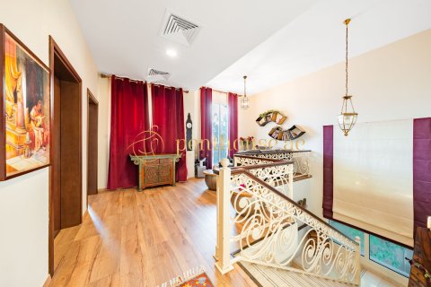 Вилла с 4 спальнями №129990 15