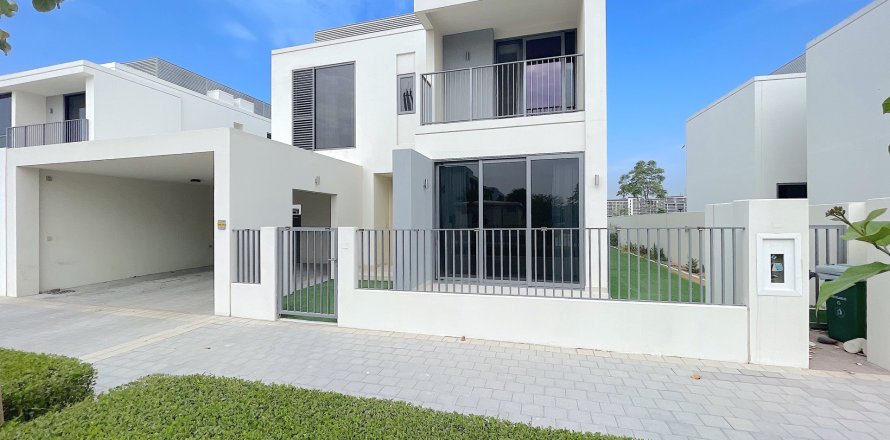4 bedrooms Villa in Dubai Hills Estate, UAE No. 208922