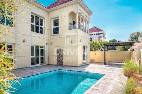 Вилла с 4 спальнями в The Villa, ОАЭ №192084 19