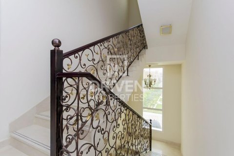 Villa de 5 dormitorios en The Villa, UAE No. 192085 10
