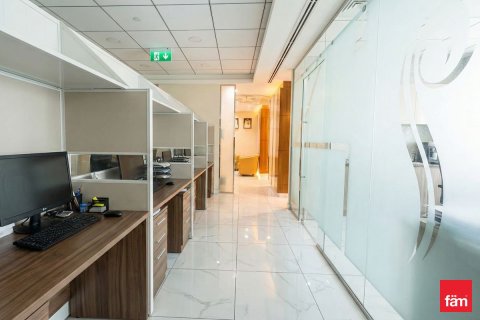 Commercial property de 229.1m² en Business Bay, UAE No. 147823 10