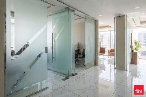 Commercial property de 229.1m² en Business Bay, UAE No. 147823 4