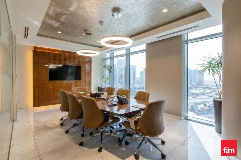 Commercial property de 229.1m² en Business Bay, UAE No. 147823