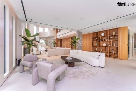 5 bedrooms Villa in Dubai, UAE No. 147822 3