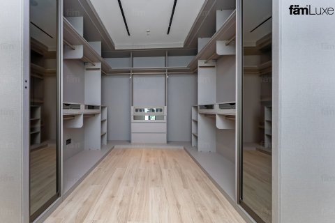 5 bedrooms Villa in Dubai, UAE No. 147822 18