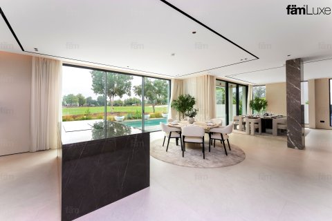 5 bedrooms Villa in Dubai, UAE No. 147822 11