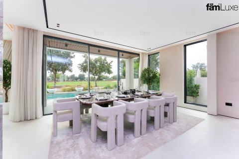 5 bedrooms Villa in Dubai, UAE No. 147822 10