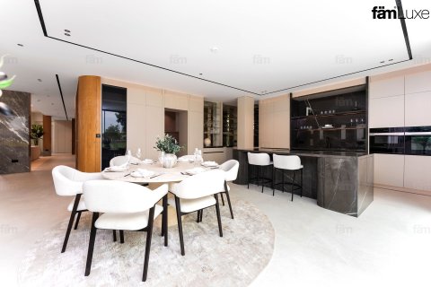 5 bedrooms Villa in Dubai, UAE No. 147822 5