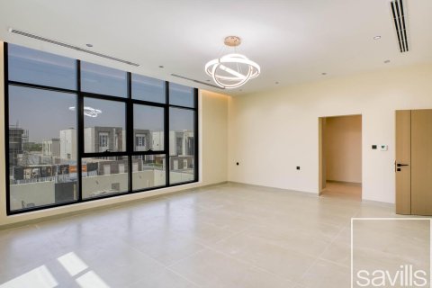 5 bedrooms Villa in Al Aweer, UAE No. 194674 8