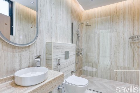 5 bedrooms Villa in Al Aweer, UAE No. 194674 3