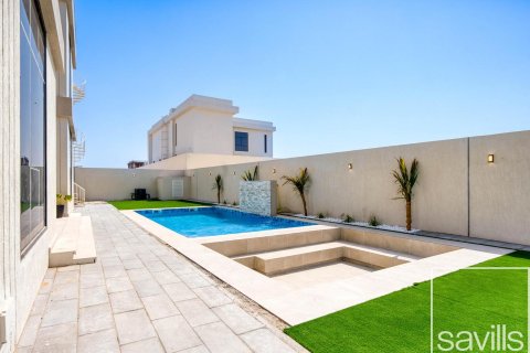 5 bedrooms Villa in Al Aweer, UAE No. 194674 10