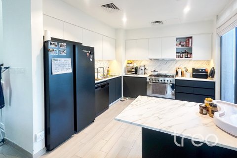 Вилла с 4 спальнями в EMAAR South, ОАЭ №200823 7