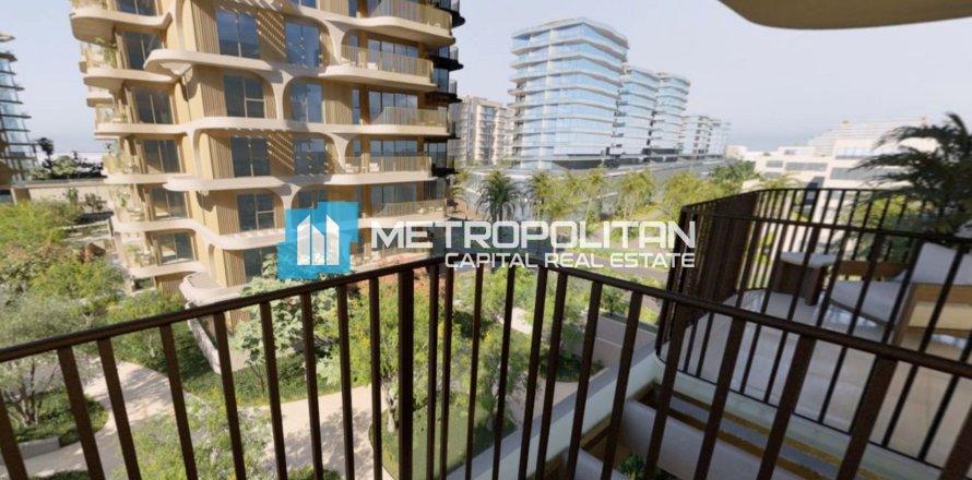 Studio Apartment in Abu Dhabi, UAE No. 142300