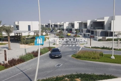 Villa de 4 dormitorios en  Yas Island, UAE No. 142299 6