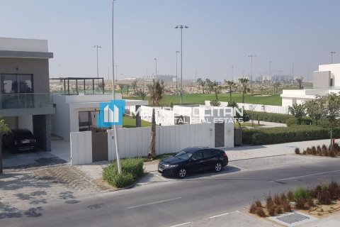 Villa de 4 dormitorios en  Yas Island, UAE No. 142299 8