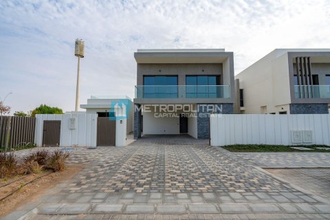 Villa de 4 dormitorios en  Yas Island, UAE No. 142299