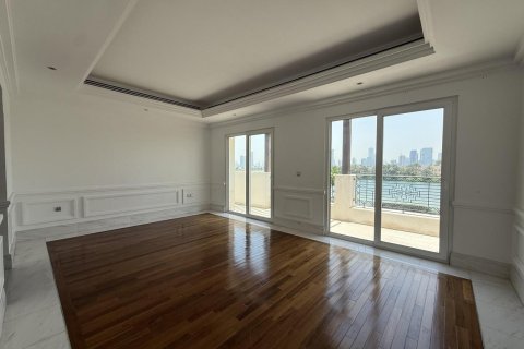 6 bedrooms Villa in Emirates Hills, UAE No. 99903 11