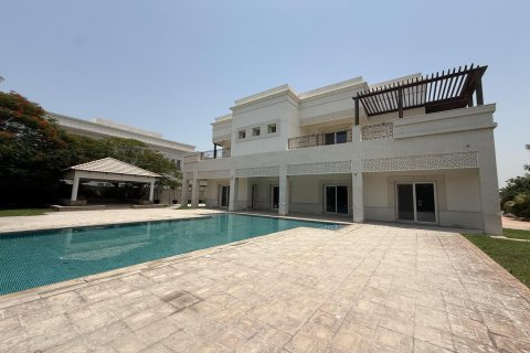6 bedrooms Villa in Emirates Hills, UAE No. 99903 15