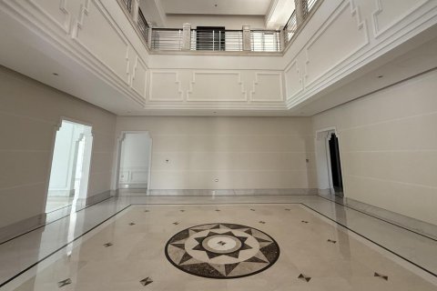 6 bedrooms Villa in Emirates Hills, UAE No. 99903 4