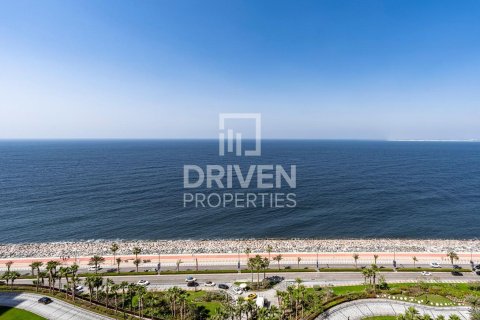 Apartment de 3 dormitorios en The Crescent, UAE No. 201319