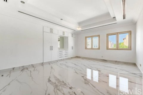 Villa de 6 dormitorios No. 118176 8